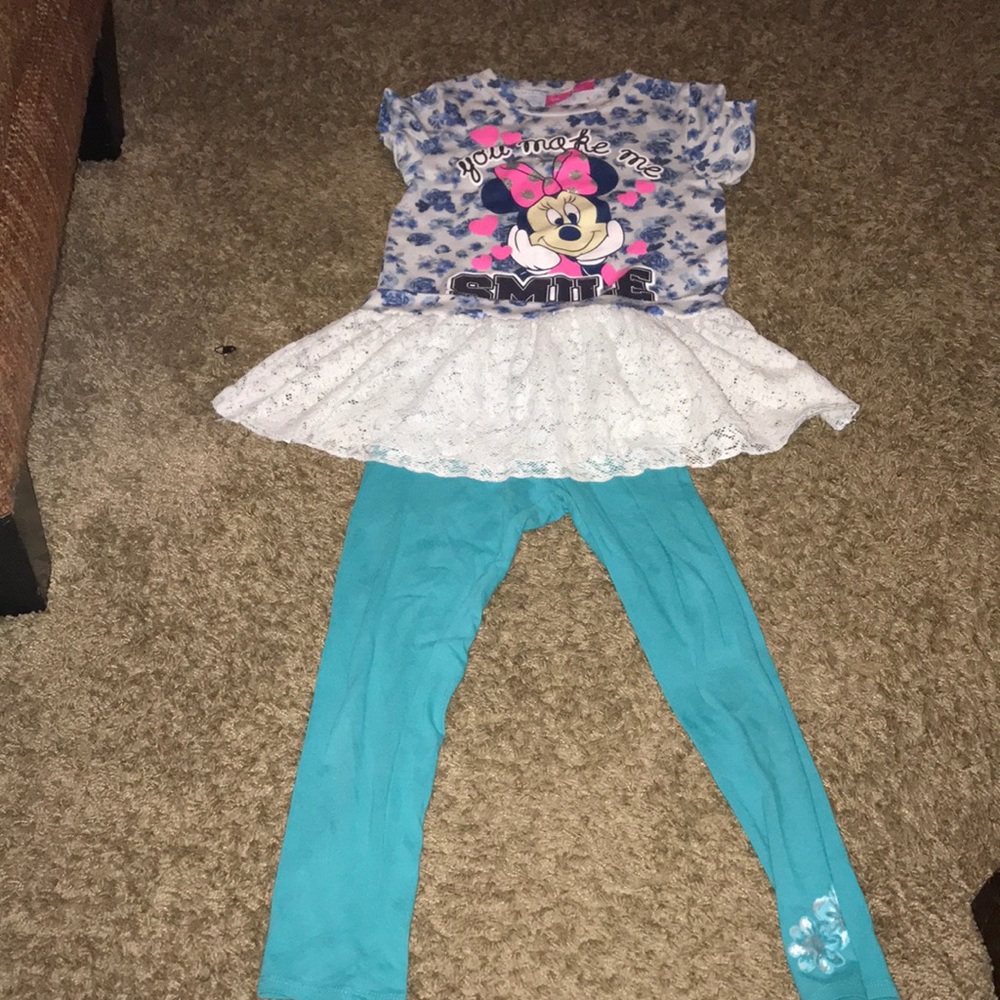 Disney Minnie mouse shirt with Disney blue Leggins
